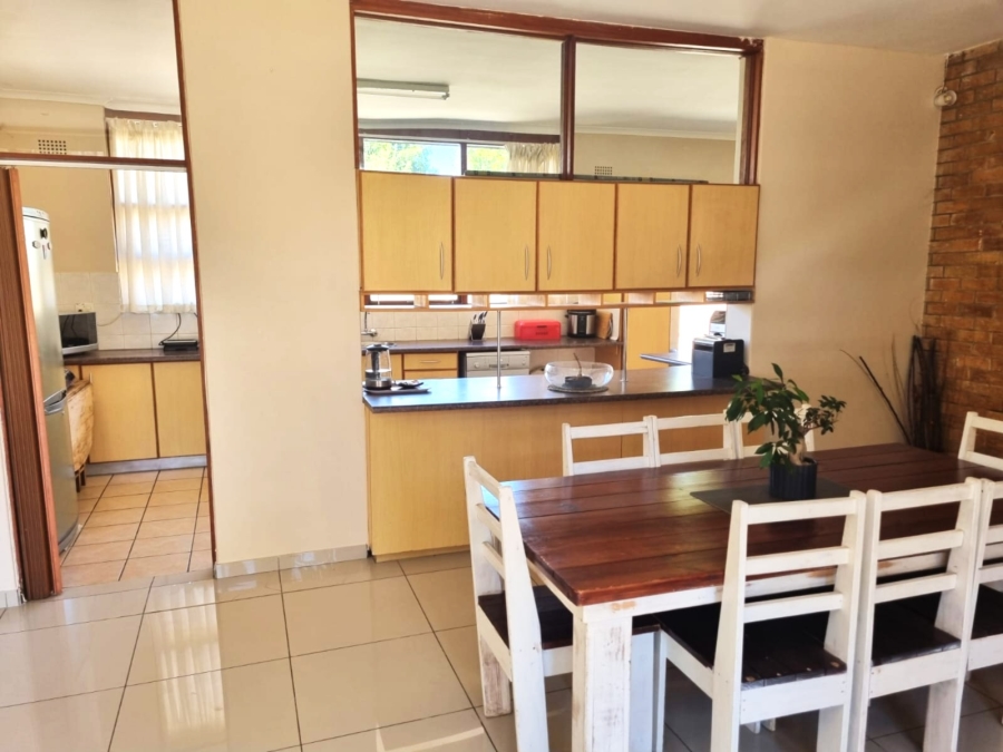 5 Bedroom Property for Sale in Vierlanden Western Cape